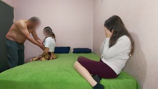 INOCENTE HIJASTRA ES ENTREGADA POR SU MADRASTRA A UN VIEJO PARA PAGAR LA RENTA DE LA POCILGA, REAL, CASERO 18 ANOS 1/2