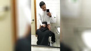 Enchendo a boca do hetero curioso de porra.