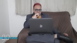 Cavalona receives dick in the mouth and in the ass and rolls tasty