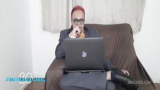 Cavalona receives dick in the mouth and in the ass and rolls tasty