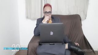 Cavalona receives dick in the mouth and in the ass and rolls tasty