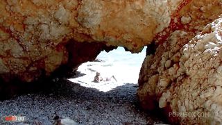 Blond babe teen gonna be shaked by her muscled boyfriend