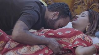 HOT BEAUTIFUL INDIAN SEX VIDEO OF SEXY WIFE SEDUCING HOUSE OWNER