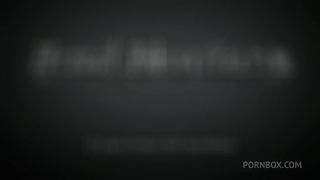 Brincando com o cuzinho da cavala Angel Lima