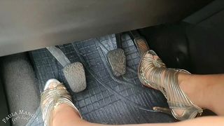 REVVING - HIGH HEELS AND BAREFEET