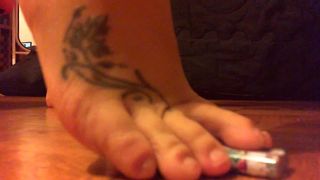 REIGN OF THE GIANTESS - THE TINY WORLD OF NICOLETTA