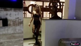 Big brunette with black dick ate blonde on the motel sofa