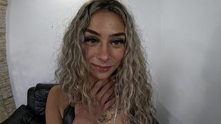 A NOVINHA SO QUER ANAL COM DOTADO E LEVA GOZADA DENTRO DO CU - MORGANITA