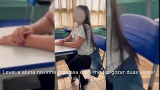 MEU PROFESSOR ME LEVOU PRA CASA DELE E EU FIZ ELE GOZAR DUAS VEZES