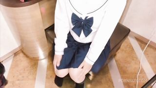 【素人】カラオケ屋さんでオナニー。店員さんにバレないかドキドキ