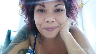 Chamei o novinho filho da vizinha pra me fuder escondido do meu marido. Filmei e to divulgando o video da traicao sem ele saber