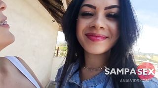 Ninfeta Vicky Spank veio gozar com o casal. Esta semana ela estava com muito tesao. Anal e ATM e ela engoliu toda porra