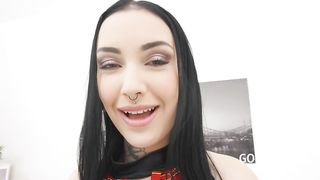 Sharlotte Thorne first time to Gonzo with DP and Pee SZ2627