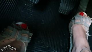 I WANT TO LOOK THE SPEEDOMETER ON THE RED LINE...REVVING