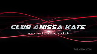 Carmen Leroi gets her asshole fucked.