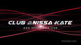 Carmen Leroi gets her asshole fucked.