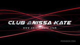 Rose Valerie - Juan Lucho