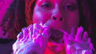 BBW FOOT WORSHIP: WHIPPED CREAM TOES LICKING & SUCKING