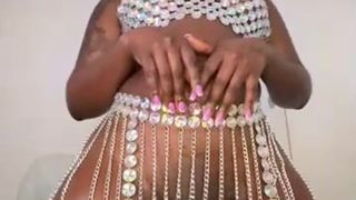 FREAKY BLACK MAIDENS E129 : THICK ASS EBONY PRINCESS IN THE MOOD FOR BUSTING BBC NUTS