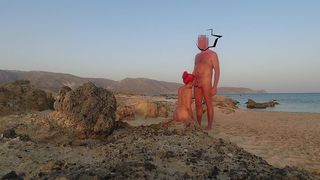 GREECE HAS IT ALL: BEACH, SEX, AUDIENCE!