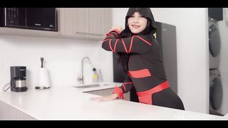 Min Galilea in Ninja cosplay play with 2 toys DP