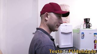 Fodeu a meia irma depois que ela pediu para tirar fotos nuas