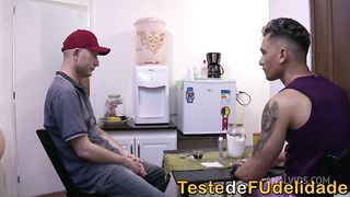 Fodeu a meia irma depois que ela pediu para tirar fotos nuas