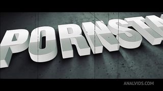 Loira da bunda grande sentando com vontade