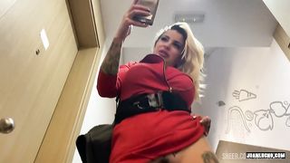 Welcoming A Busty Mature In My Elevator