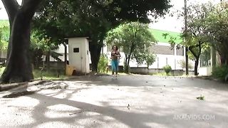 Milf woman like to fuck the neighbor