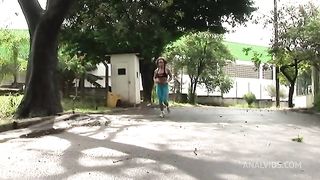 Milf woman like to fuck the neighbor