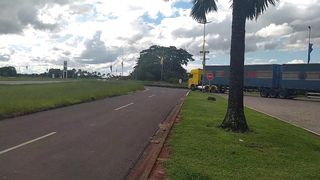 RAQUEL TIROU A CALCINHA DENTRO DO RESTAURANTE E COMECOU SE MASTURBAR EM PUBLICO