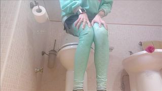 CHANTALCHANNEL VERY HOT PEEING-MILF