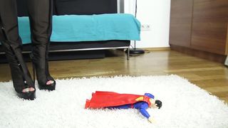 SUPERMAN CRUSH! CRUEL REELL CRUSHES SUPERMAN SYMBOLICALLY FOR ALL MEN!