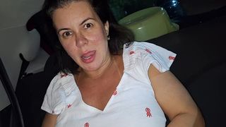 PAGUEI O UBER COM BOQUETE, ROLA NA BUCETA E ELE AINDA GOZOU NA MINHA BOCA