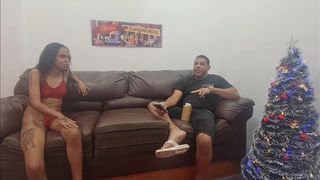 NO MES DO NATAL... DESSINHA A SURFISTINHA FAZ REVELACOES NO SO COM LEO OGRO: - QUERO FUDER COM COM 08 HOMENS ,FODI COM DOIS E GOSTEI.