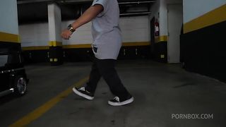 Wee man fucks brazilian blonde