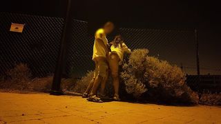 STRANGER SEDUCED A MILF AT A BUS STOP. OUTDOOR SEX