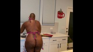 SEXYSHANNON33 - UPDATE #3 - SEXY EBONY WASHES DIRTY DISHES IN THE NUDEDEC 16, 2024