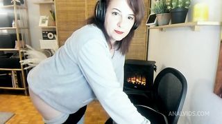 Beautiful italian milf fart in pajamas