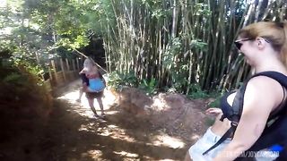 ELA QUICA COM O CU NA ROLA GROSSA