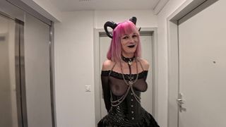 SUBMISSIVE GOTH GETS FUCKED BY FETISH DOMINANT