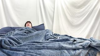 Stepmom helps stepson cum in the morning