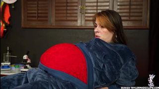 ZIVA FEY - PILL POPPING PREGNANCY BODY SWELLING