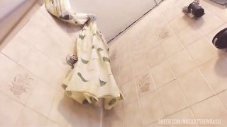 Big Italian giantess in the shower