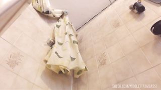 Big Italian giantess in the shower