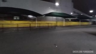 Transando no banheiro do supermercado com a loira safada