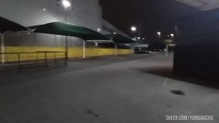 Transando no banheiro do supermercado com a loira safada