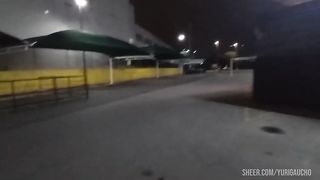 Transando no banheiro do supermercado com a loira safada