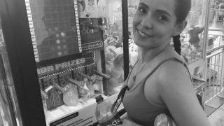 MI CITA DE TINDER TERMINA CON SUS DEDOS EN MI GRAN CULO